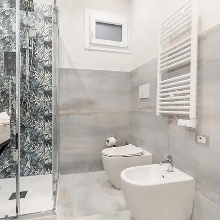 La Marina64 קרוטונה